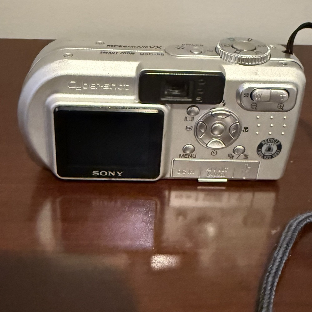 Sony Cyber-shot DSC-P8 3.2MP Digital Camera - Silver 3X OZ Not Working - Picture 4 of 16